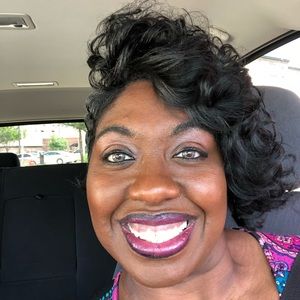 Meet your Posher, Lakeisha